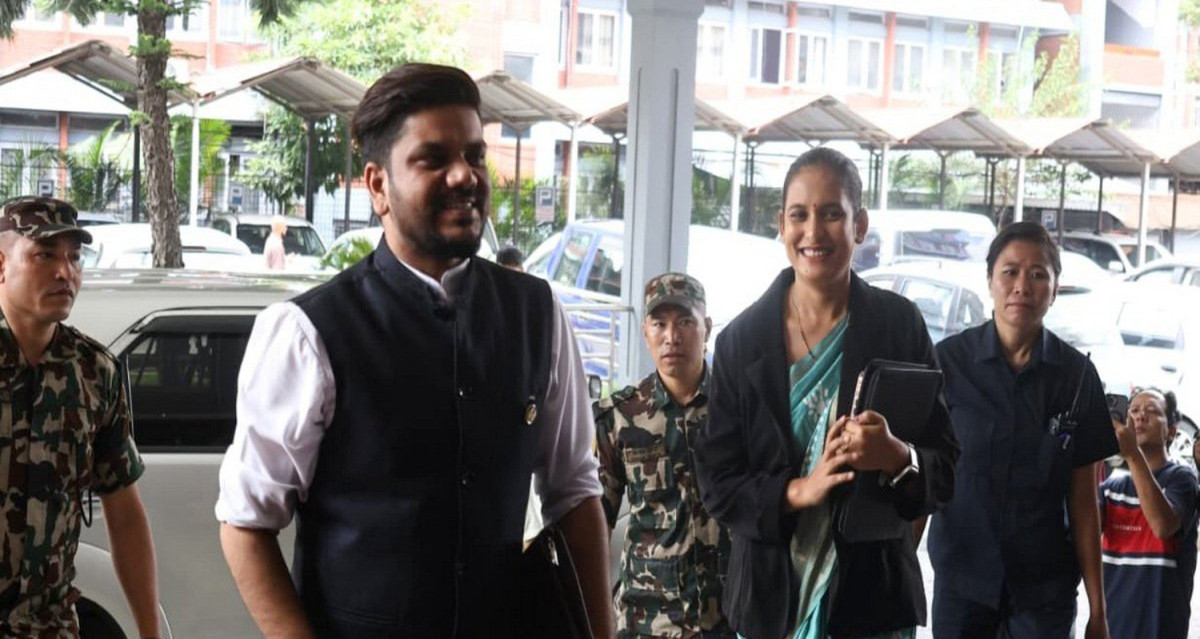 रास्वपा संसदीय दलमा जुट्दै सांसद तथा मन्त्री (तस्बिरहरू)