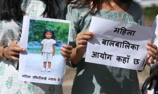 बारामा तीन वर्षीया बालिकाको हत्याको विरोधमा काठमाडौंमा पनि प्रदर्शन (तस्वीरहरू)