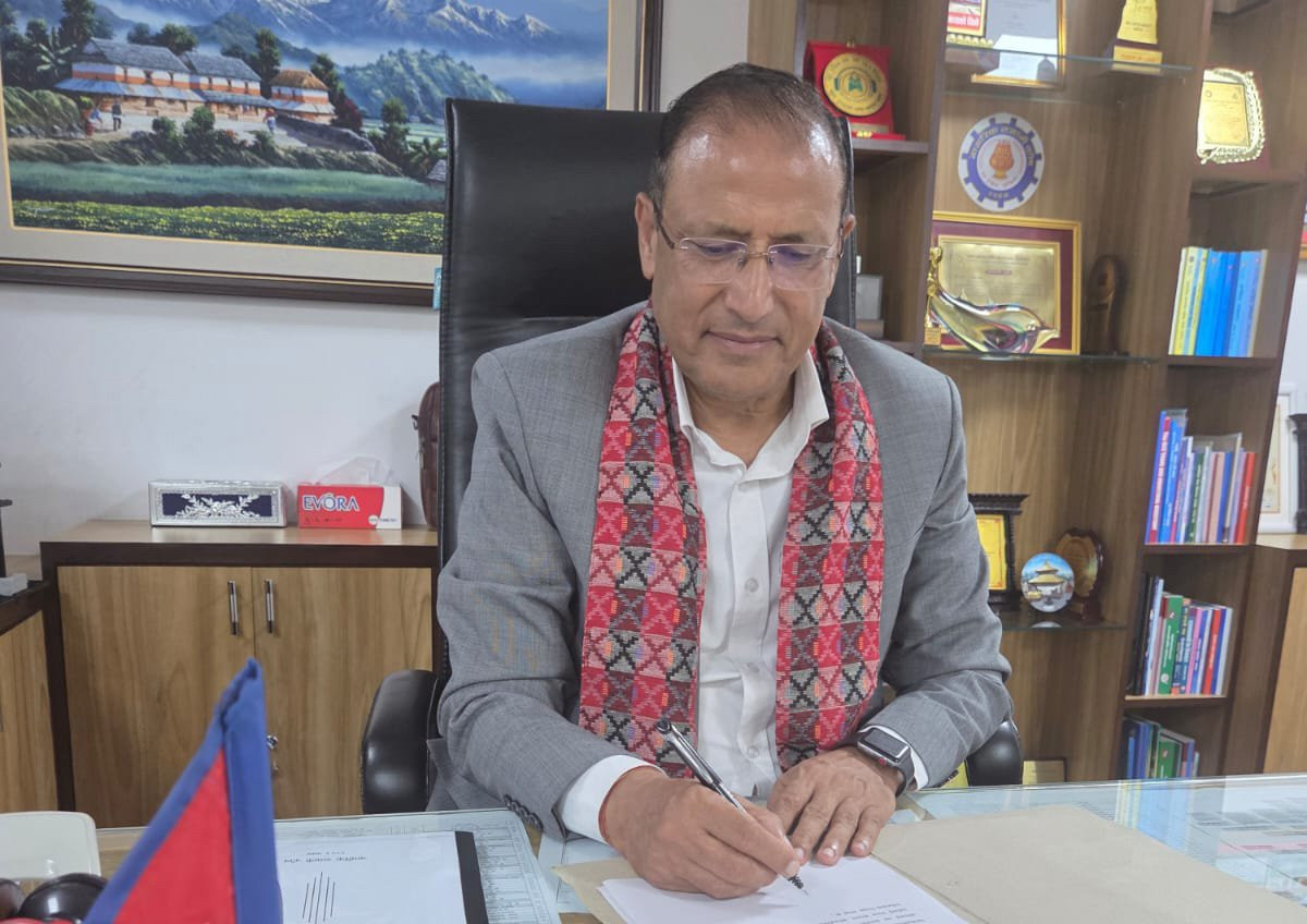 नागरिक लगानी कोषको कार्यकारी निर्देशकमा कार्कीको पदबहाली