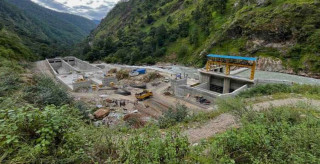 एक सातापछि बत्ती बाल्ने तयारीमा रहेको लाङटाङ हाइड्रो बाढीले बगायो, ६० जना सम्पर्कविहीन