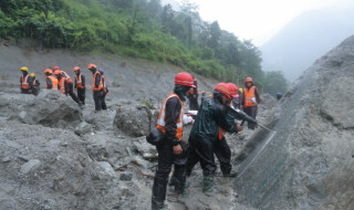 त्रिशूली ३ ‘ए’ सुरुङको माथिल्लो भागसम्म उद्धार टोली पुग्यो, हावा पठाउन सुरु