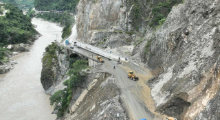 बिहान अवरुद्ध काठमाडौं-मुग्लिन-नारायणगढ सडक खण्ड पूर्णरूपमा सञ्चालन
