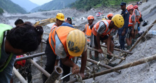 त्रिशूली थ्री–ए सुरुङमा उद्धार प्रयास तीव्र, हावा पठाउन पाँच ठाउँमा ड्रिल