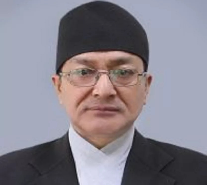 सर्वोच्चका न्यायाधीश तिलप्रसाद श्रेष्ठ अनिवार्य अवकाशमा