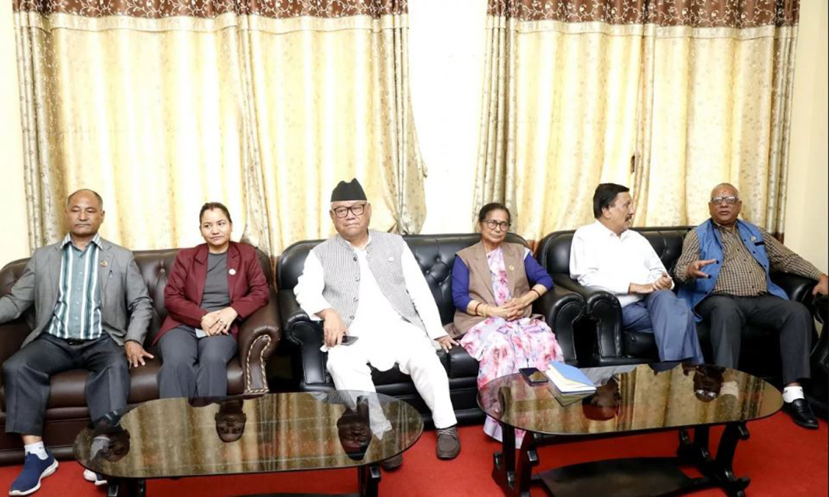 बाढी पीडितका लागि कांग्रेसका सांसदले आधा महिनाको तलब दिने घोषणा