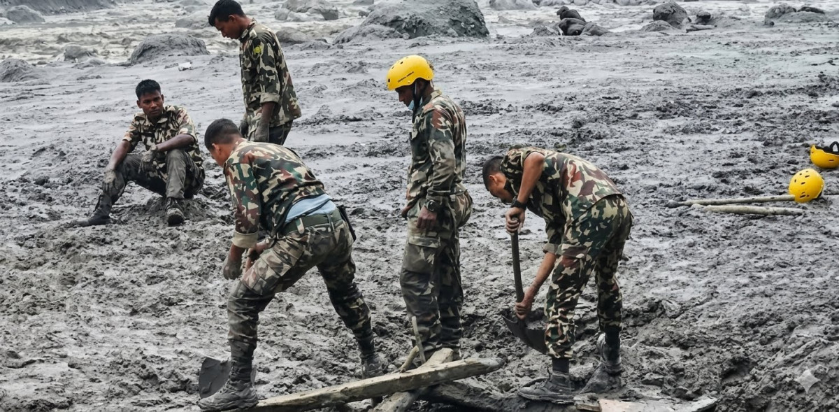 रसुवा बाढी : सेनाद्वारा ३३० जनाको उद्धार, सुरुङमा खोजीकार्य जारी
