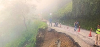 नागढुंगामा सडक भासिएपछि सुरुङमार्ग खुला
