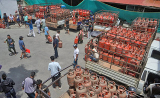 काठमाडौंमा एलपी ग्यासको मूल्य घट्यो