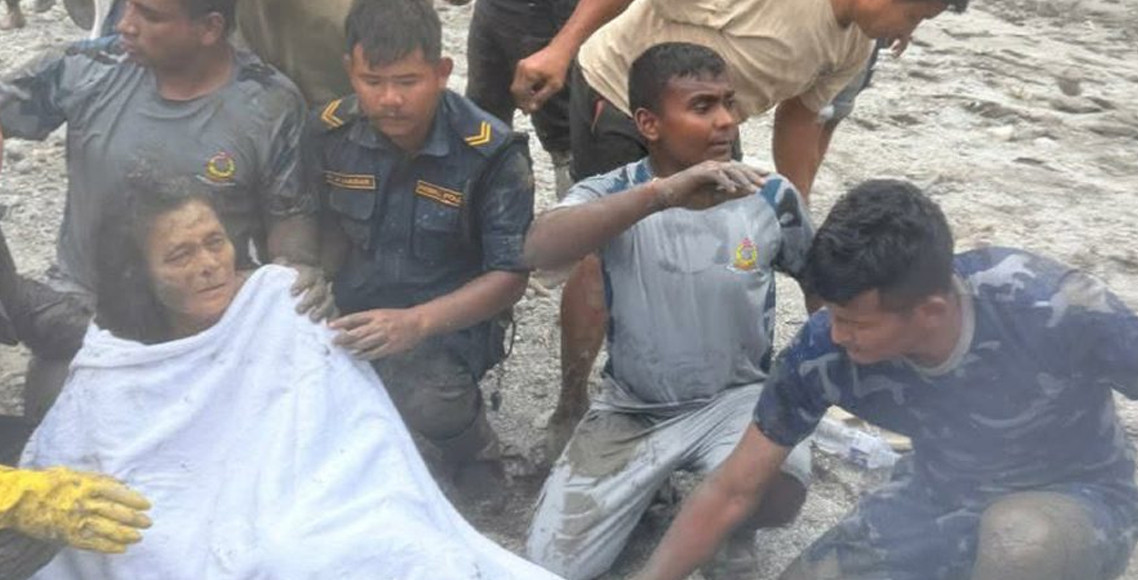 त्रिशूली बेत्रावती बजारबाट एक महिलाको जीवितै उद्धार