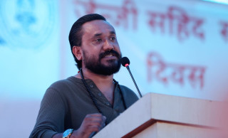 शहीदको रगत खेर जान दिँदैनौं, भ्रष्टको कठालो समातेर कारबाही गर्छौंः सांसद सुनार
