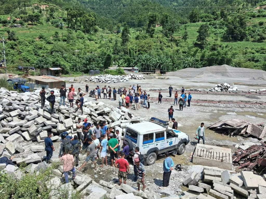धादिङको थाक्रेमा मोटरसाइकल दुर्घटना हुँदा दुई जनाले ज्यान गुमाए