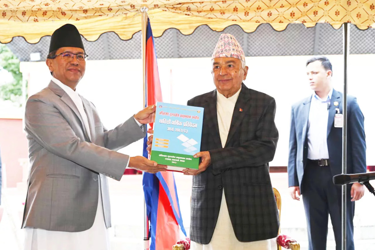 राष्ट्रपति पौडेलसमक्ष अख्तियारको वार्षिक प्रतिवेदन पेस
