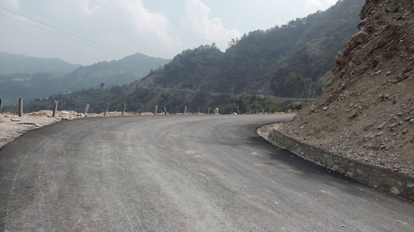 त्रिभुवन र कान्ति राजमार्गमा दुईतर्फी यातायात सञ्चालन