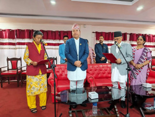 नवनियुक्त मन्त्री रमा आलेमगरले लिइन् शपथ
