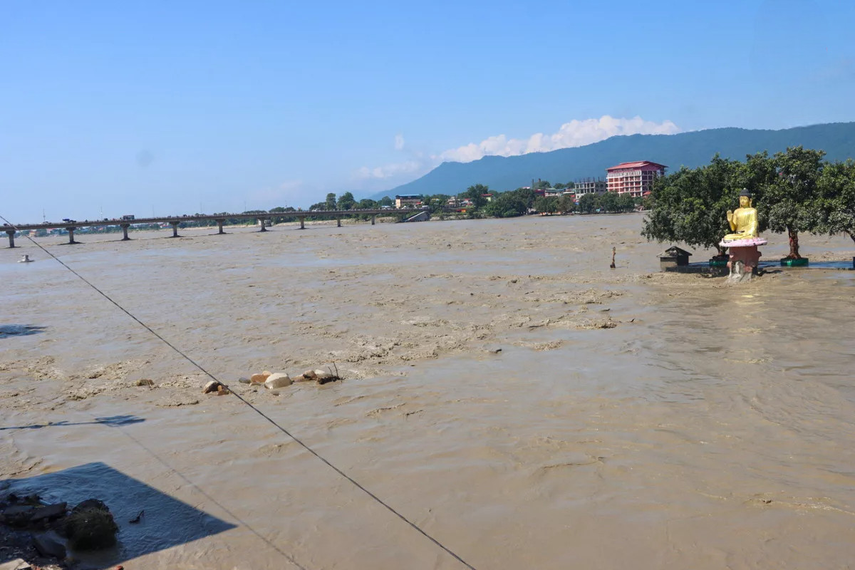 नारायणी नदीको जलसतह घट्दो क्रममा