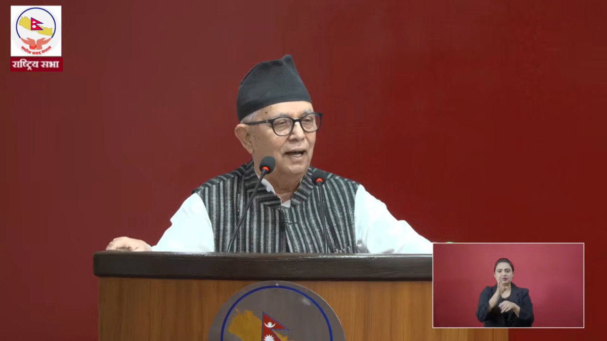 सरकार निरङ्कुशतातिर ढल्कियो: सांसद ढुंगाना