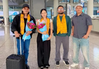 ‘आ बाट आमा २’ टिम छायाङ्कनका लागि हङकङ पुगे