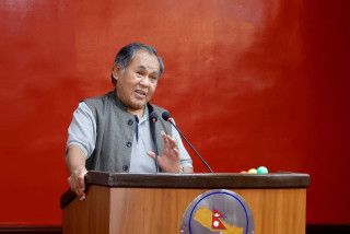 ‘चोलेन्द्र शमशेर जबरा पनि दुधले नुहाएका व्यक्ति त होइनन्’ : आले मगर