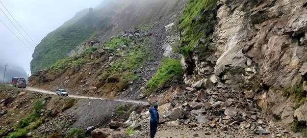 बेनी–जोमसोम–कोरला सडक मर्मत तीव्र
