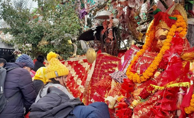 पाथीभरा दर्शनमा हिडेकी एक महिलाको मृत्यु